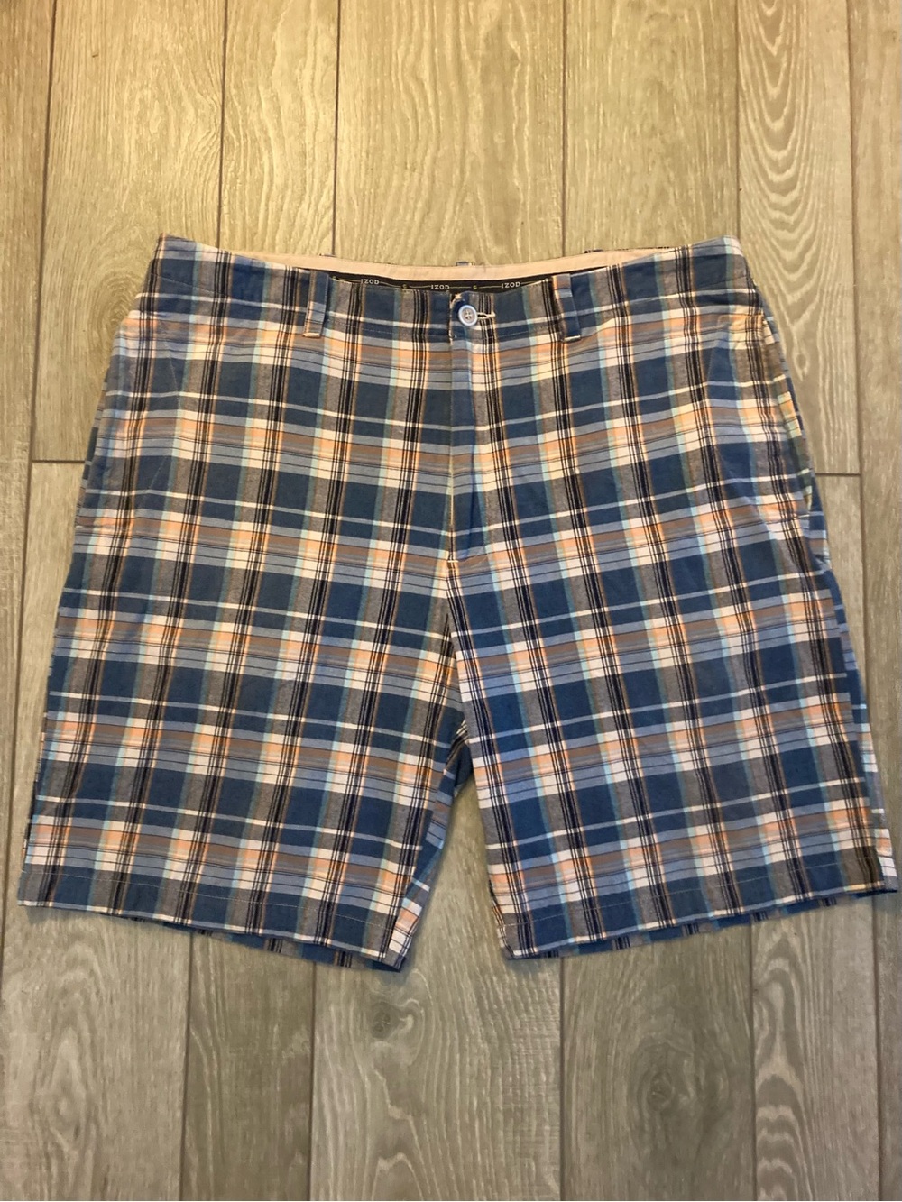 Izod Blue and Peach Plaid Flat Front Shorts